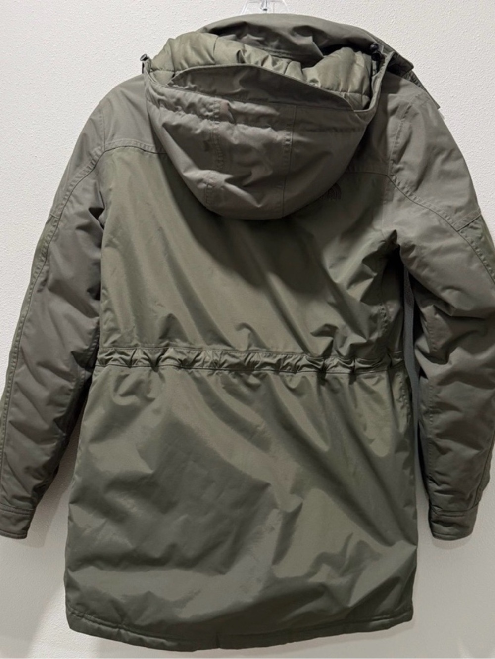 The North Face Reign Parka - Picture 2 of 8